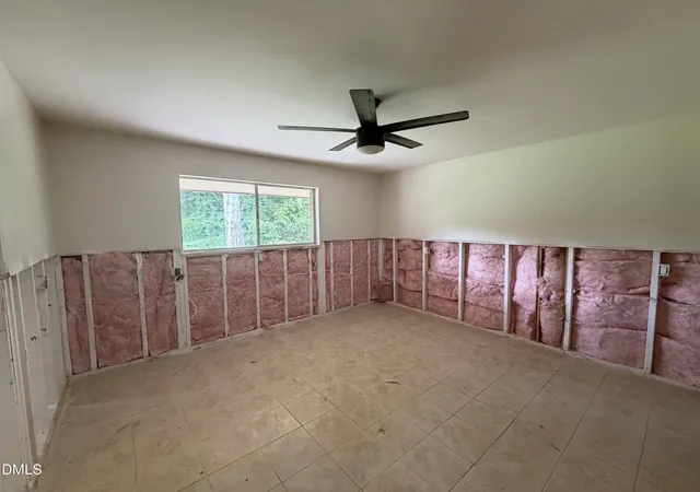 Photo 5 of House for sale at 130 S Estes Dr #Apt B7, Chapel Hill, NC 27514 | MLS# 10182091 | Listing updated on 2026-09-06