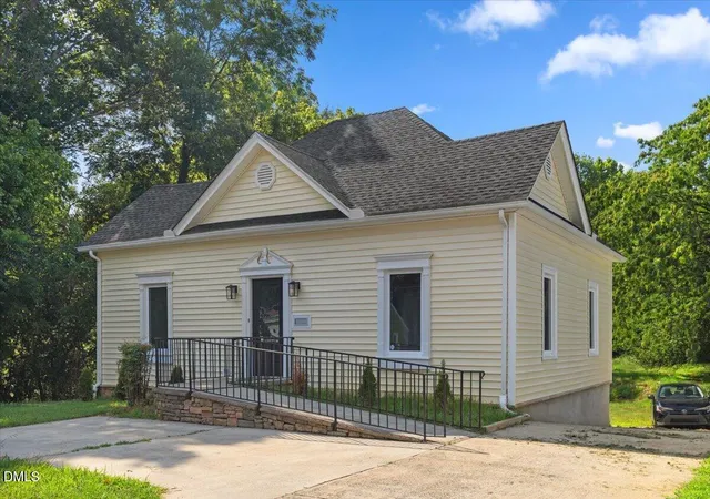 2nd image of 1023 S Main St, Burlington, NC 27215 | MLS# 10182135