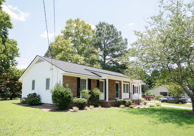 Photo 1 of Single family home for sale at 506 Saint St, Dunn, NC 28334 | MLS# 10181827 | Listing updated on 2026-08-24