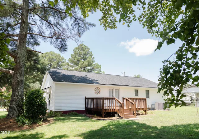 Photo 2 of Single family home for sale at 506 Saint St, Dunn, NC 28334 | MLS# 10181827 | Listing updated on 2026-08-24