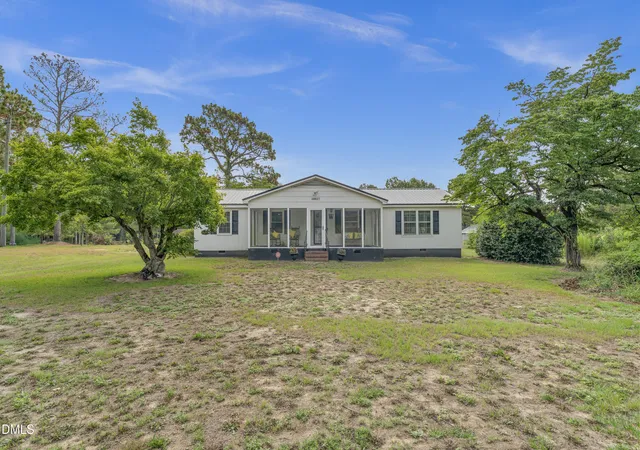 Photo 1 of Single family home for sale at 10027 Garland Hwy, Clinton, NC 28328 | MLS# 10181801 | Listing updated on 2026-09-05