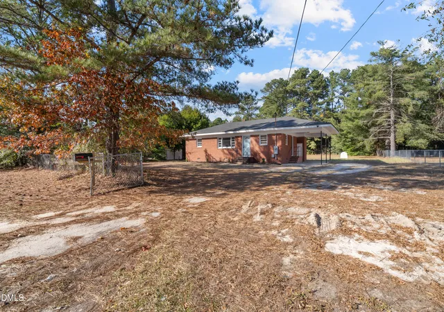 Photo 1 of Single family home for sale at 1546 Eloise St, Fayetteville, NC 28311 | MLS# 10181810 | Listing updated on 2026-09-20