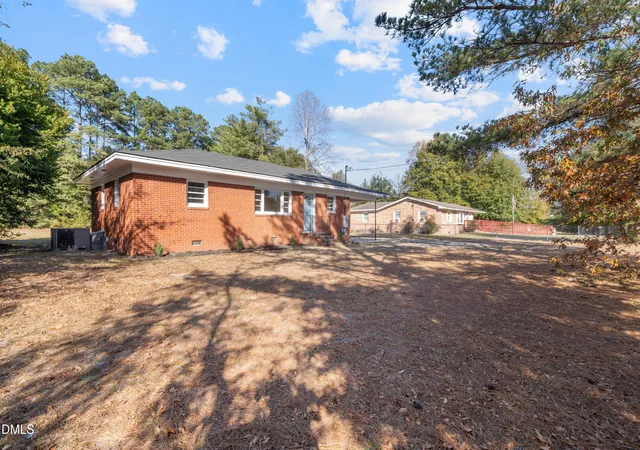 Photo 2 of Single family home for sale at 1546 Eloise St, Fayetteville, NC 28311 | MLS# 10181810 | Listing updated on 2026-09-20