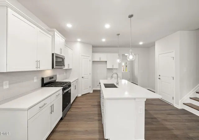 Photo 3 of Single family home for sale at 504 Foxfield Way, Fuquay Varina, NC 27526 | MLS# 10181916 | Listing updated on 2026-09-21