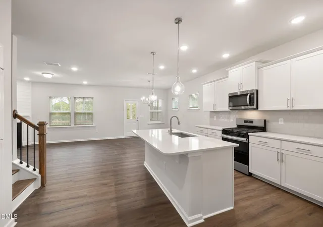 Photo 3 of Single family home for sale at 504 Foxfield Way, Fuquay Varina, NC 27526 | MLS# 10181916 | Listing updated on 2026-09-21