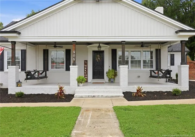 Photo 4 of Single family home for sale at 906 S 8th Street, Lillington, NC 27546 | MLS# 766481 | Listing updated on 2026-09-03