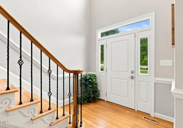 Photo 5 of Single family home for sale at 4008 W Lake Rd, Apex, NC 27539 | MLS# 10182032 | Listing updated on 2026-08-26