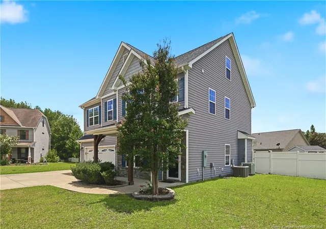 Photo 3 of Single family home for sale at 162 Eclipse Ct, Raeford, NC 28376 | MLS# 766025 | Listing updated on 2026-09-01