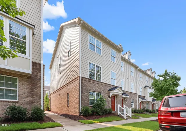 Photo 3 of Townhouse for sale at 1010 Kentlands Dr, Durham, NC 27713 | MLS# 10183237 | Listing updated on 2026-09-14