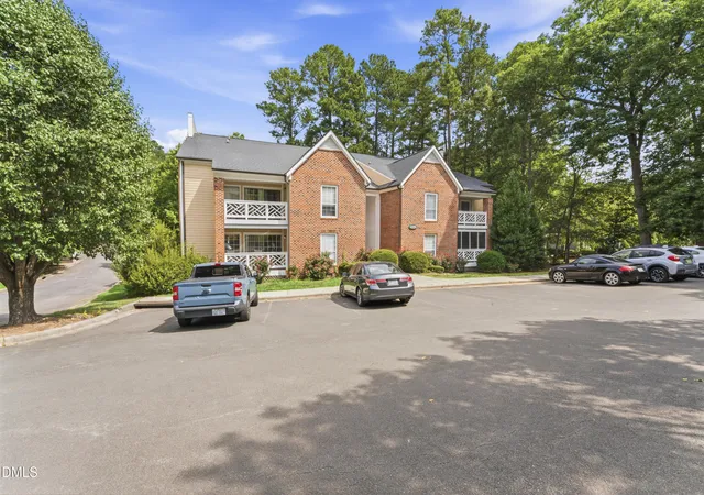 24th image of 1006 Kingswood Dr #J, Chapel Hill, NC 27517 | MLS# 10182210
