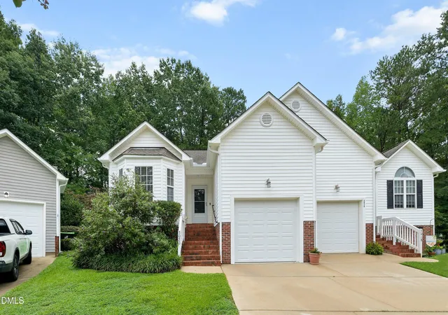 2nd image of 3020 E Cotton Gin Dr, Clayton, NC 27527 | MLS# 10182772
