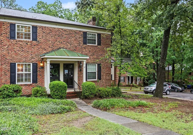 2nd image of 3732 Yorktown Pl, Raleigh, NC 27609 | MLS# 10182652