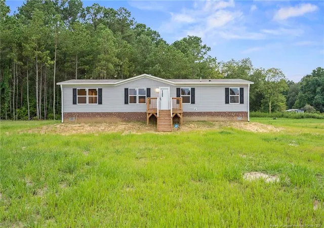 Photo 1 of Manufactured home for sale at 192 Old Baker Rd, Maxton, NC 28364 | MLS# 766436 | Listing updated on 2026-08-28