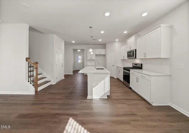 Photo 4 of Single family home for sale at 508 Foxfield Way, Fuquay Varina, NC 27526 | MLS# 10181924 | Listing updated on 2026-09-21
