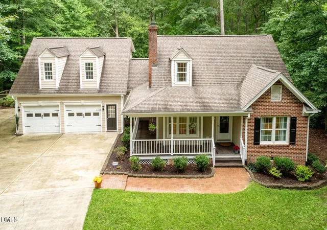 Photo 3 of Sale Pending at 6604 Willow Chase Dr, Willow Spring, NC 27592 | MLS# 10184573 | Listing updated on 2026-09-03