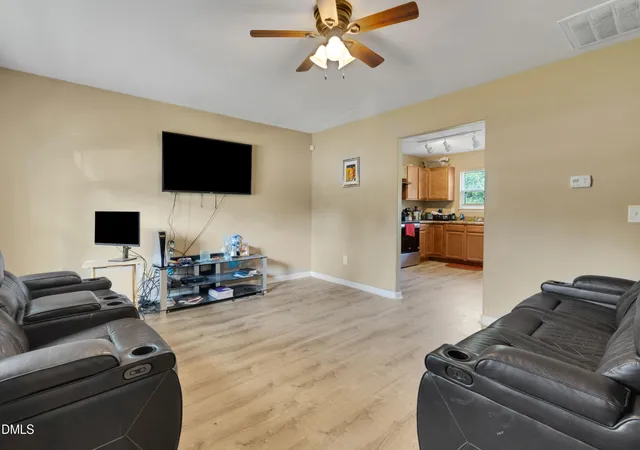 4th image of 4100 Davis Ridge Ct, Greensboro, NC 27405 | MLS# 10182028