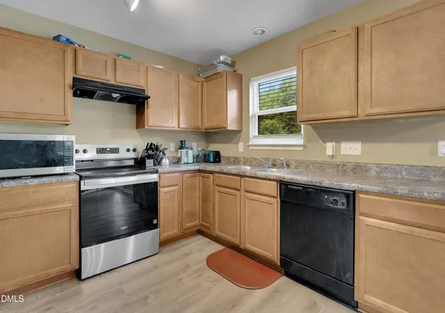 5th image of 4100 Davis Ridge Ct, Greensboro, NC 27405 | MLS# 10182028