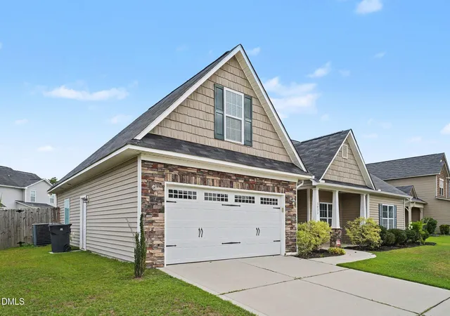 Photo 2 of Single family home for sale at 3033 N Kilchattan Dr, Fayetteville, NC 28306 | MLS# 10182073 | Listing updated on 2026-09-08