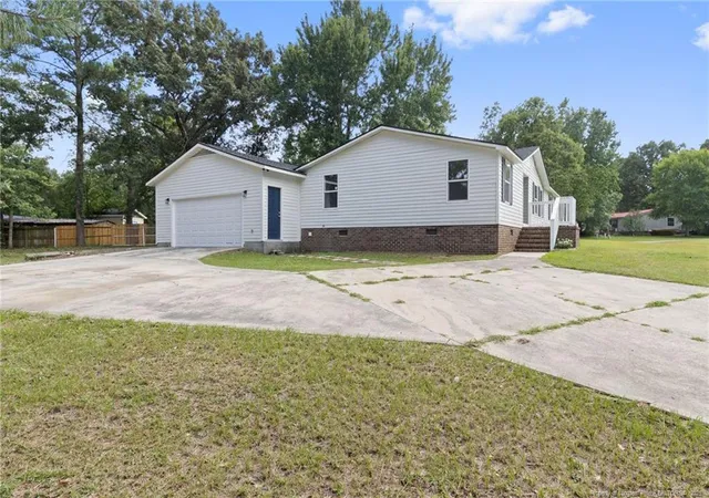 Photo 4 of Sale Pending at 203 Mcdougald Dr, Raeford, NC 28376 | MLS# 766528 | Listing updated on 2026-07-31
