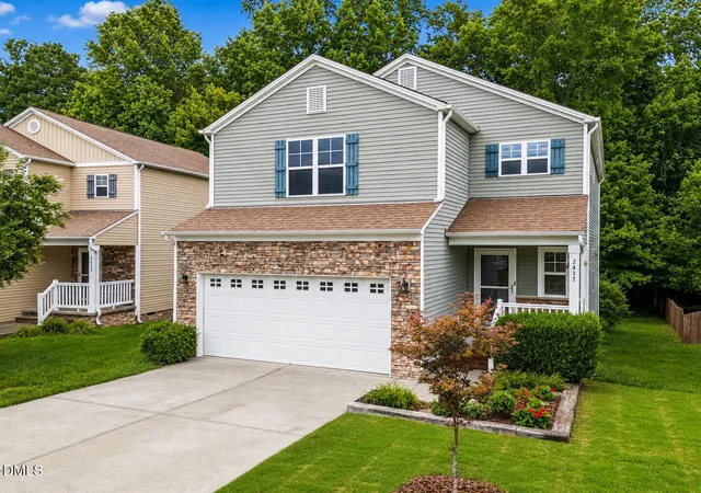 Photo 2 of Sale Pending at 2437 Ferdinand Dr, Knightdale, NC 27545 | MLS# 10183741 | Listing updated on 2026-08-18