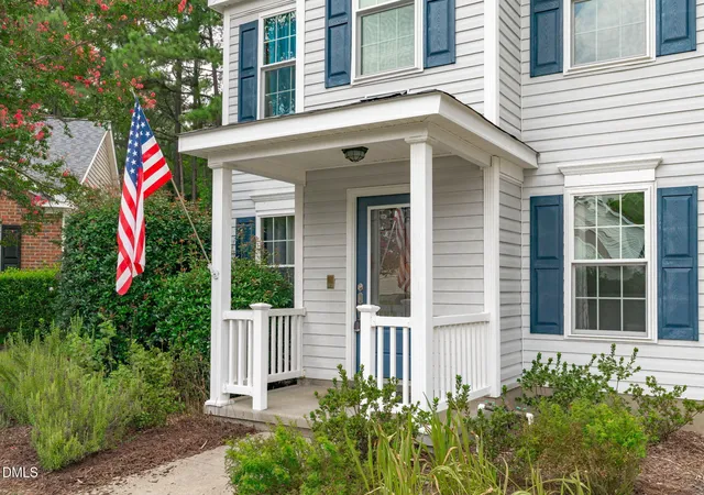 3rd image of 105 Lazy Days Ct, Apex, NC 27502 | MLS# 10186292