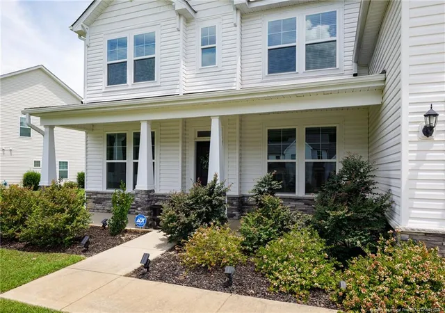 Photo 3 of Single family home for sale at 6820 Running Fox Rd, Hope Mills, NC 28348 | MLS# 766544 | Listing updated on 2026-08-25