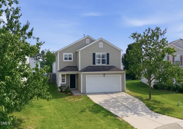 Photo 2 of Single family home for sale at 4706 Rockport Dr, Durham, NC 27703 | MLS# 10182601 | Listing updated on 2026-08-27