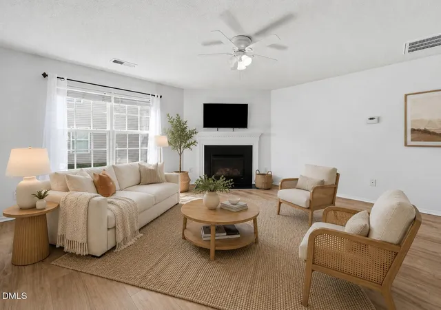 Photo 3 of Single family home for sale at 4706 Rockport Dr, Durham, NC 27703 | MLS# 10182601 | Listing updated on 2026-08-27