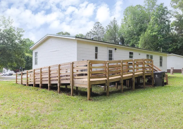 4th image of 1201 Red Sunset Pl, Siler City, NC 27344 | MLS# 10182444
