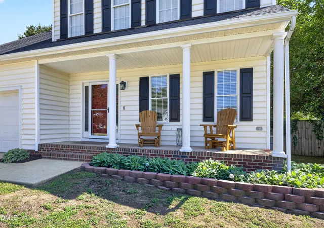 3rd image of 104 Uphill Ct, Holly Springs, NC 27540 | MLS# 10182577