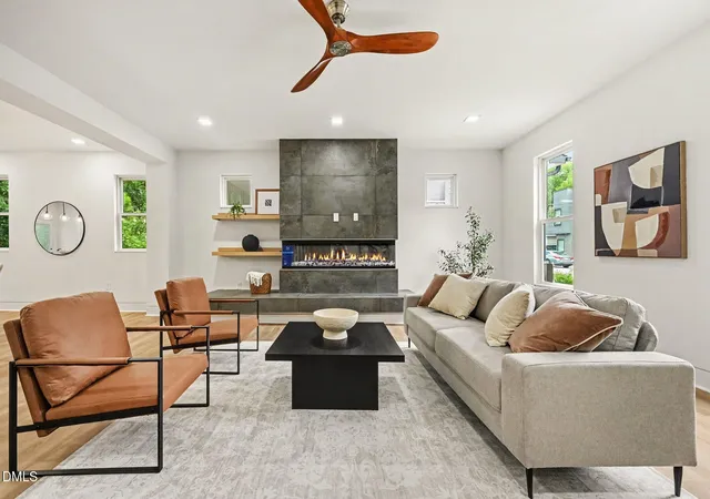 Photo 2 of Single family home for sale at 309 Bragg St, Raleigh, NC 27601 | MLS# 10182162 | Listing updated on 2026-08-25