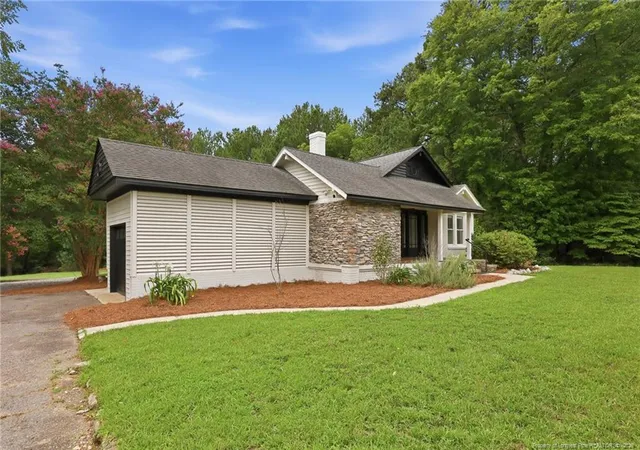 Photo 4 of Sale Pending at 1191 Henley Rd, Sanford, NC 27330 | MLS# 766543 | Listing updated on 2026-10-01