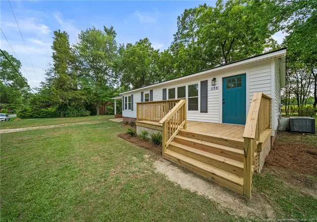 Photo 3 of Sale Pending at 194 Pendergraft Rd, Bunnlevel, NC 28323 | MLS# 766561 | Listing updated on 2026-08-31