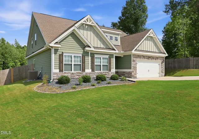 Photo 2 of Single family home for sale at 3912 Mendenhall Dr, Zebulon, NC 27597 | MLS# 10182364 | Listing updated on 2026-07-28