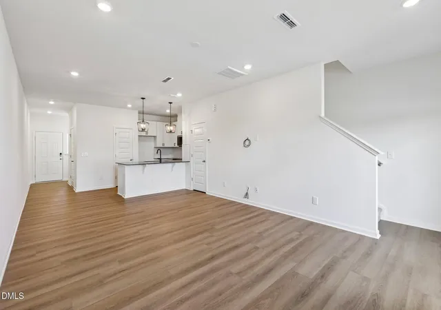 5th image of 2043 Oakdale Dr, Durham, NC 27703 | MLS# 10182351