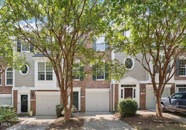 Photo 2 of Townhouse for sale at 5442 Echo Ridge Rd, Raleigh, NC 27612 | MLS# 10186013 | Listing updated on 2026-10-07