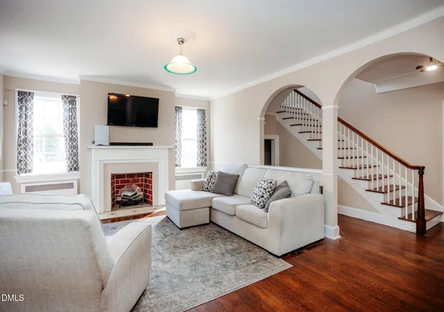Photo 3 of Sale Pending at 302 Tarboro St NE, Wilson, NC 27893 | MLS# 10185746 | Listing updated on 2026-09-19