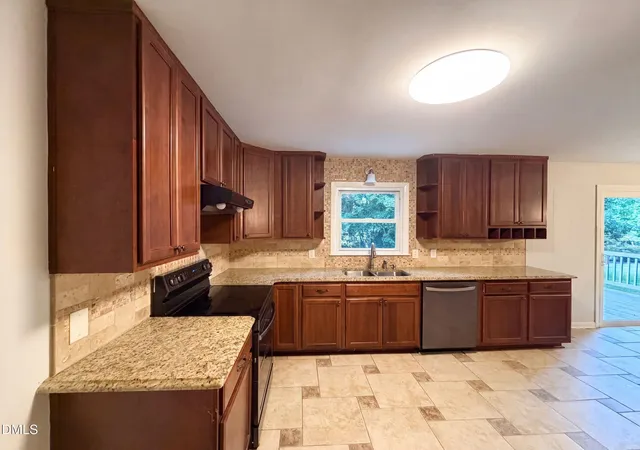 3rd image of 407 Lamesa Dr, Raleigh, NC 27603 | MLS# 10182345