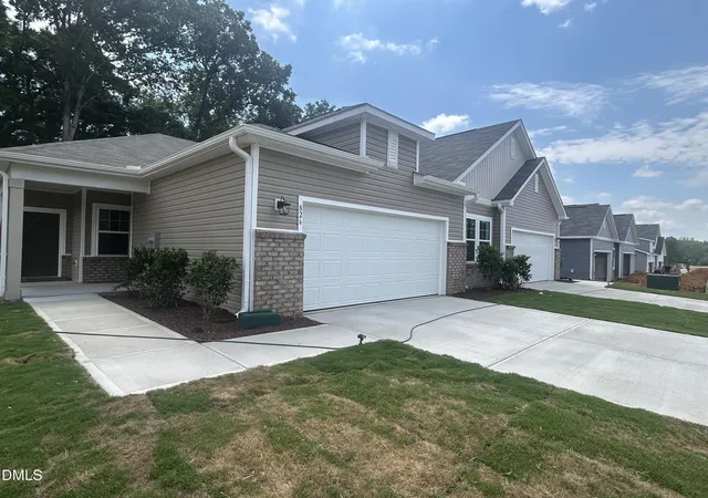 2nd image of 826 Hanford Landing Dr, Graham, NC 27253 | MLS# 10182366
