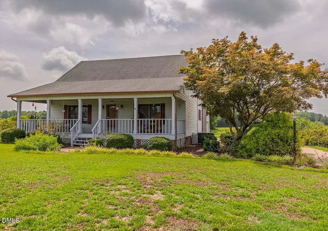 2nd image of 352 Carr Church Rd, Clinton, NC 28328 | MLS# 10182487