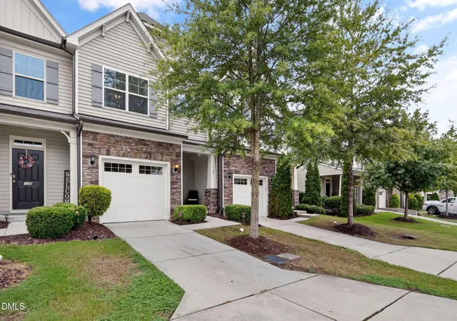 Photo 3 of Townhouse for sale at 124 Token House Rd, Durham, NC 27703 | MLS# 10182628 | Listing updated on 2026-09-16