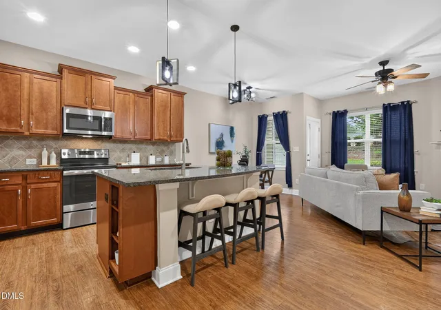 Photo 4 of Townhouse for sale at 124 Token House Rd, Durham, NC 27703 | MLS# 10182628 | Listing updated on 2026-09-16