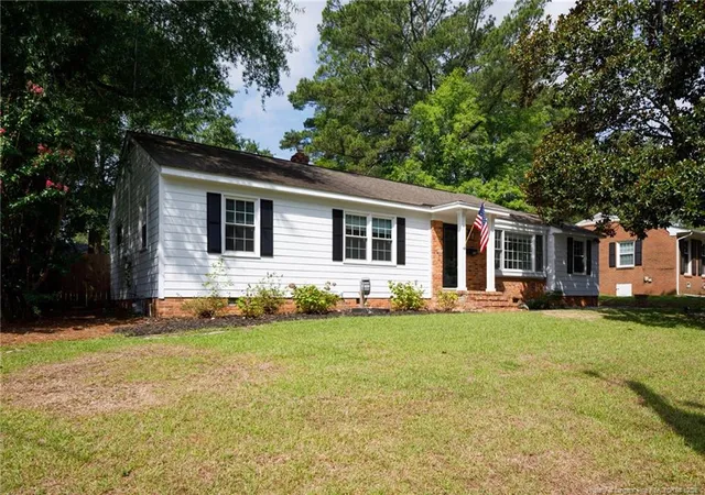 Photo 2 of Sale Pending at 2611 Huntington Rd, Fayetteville, NC 28303 | MLS# 765705 | Listing updated on 2026-09-07