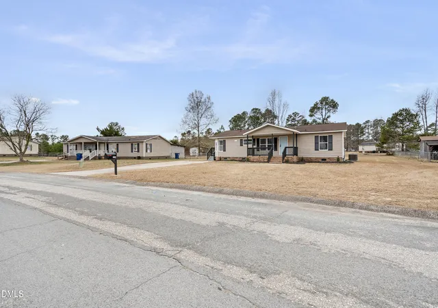 Photo 5 of Sale Pending at 1410 Darby Dr, Raeford, NC 28376 | MLS# 10182406 | Listing updated on 2026-08-20