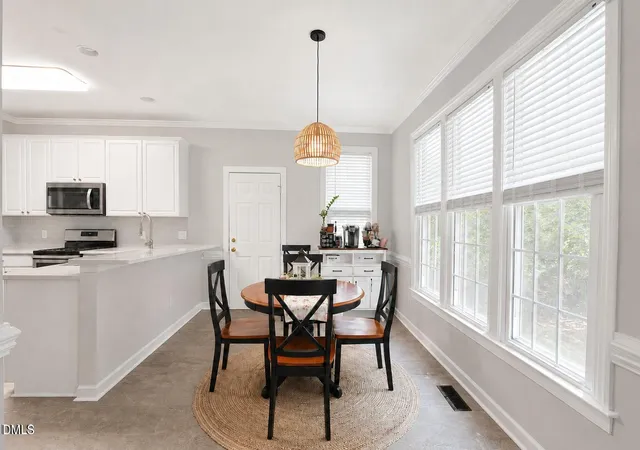 Photo 4 of Sale Pending at 2002 Charlion Downs Ln, Apex, NC 27502 | MLS# 10182602 | Listing updated on 2026-08-27