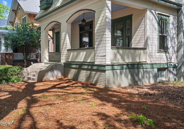 4th image of 116 Hawthorne Rd, Raleigh, NC 27605 | MLS# 10182428