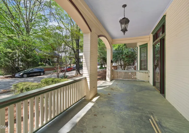 5th image of 116 Hawthorne Rd, Raleigh, NC 27605 | MLS# 10182428