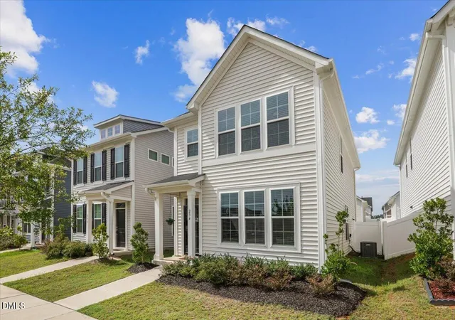 Photo 4 of Single family home for sale at 234 Pansy Park, Clayton, NC 27520 | MLS# 10182450 | Listing updated on 2026-10-05
