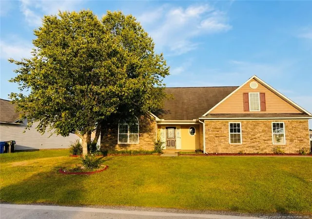 Photo 2 of Single family home for sale at 505 Collinwood Dr, Raeford, NC 28376 | MLS# 766585 | Listing updated on 2026-07-25