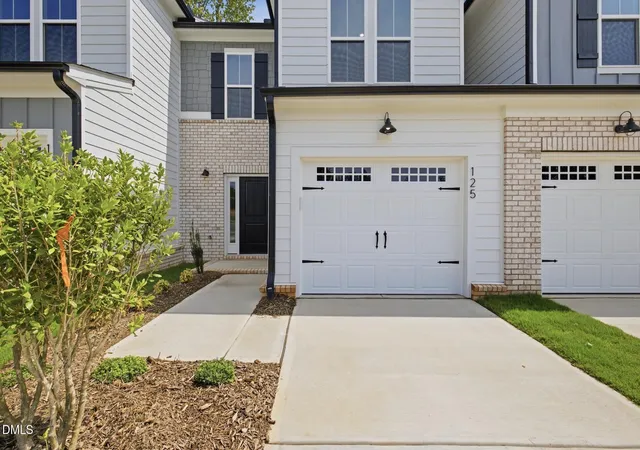 Photo 3 of Townhouse for sale at 125 Verlands Way, Garner, NC 27529 | MLS# 10182653 | Listing updated on 2026-10-09